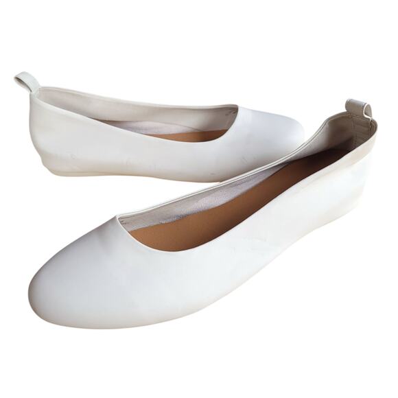 Cushionaire Shoes - Cushionaire Flats Size 9.5 Wink Hidden Wedge Flat Shoes Cream Off White Womens